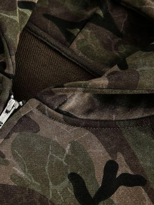 Camo Zip Hoodie – Detailansicht Reißverschluss und Kragen | XoKool