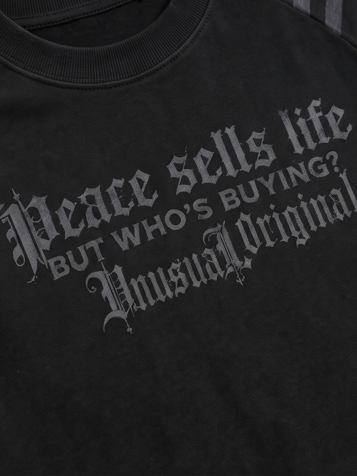 Punk Longsleeve – Schriftzug vorne Nahaufnahme | XoKool