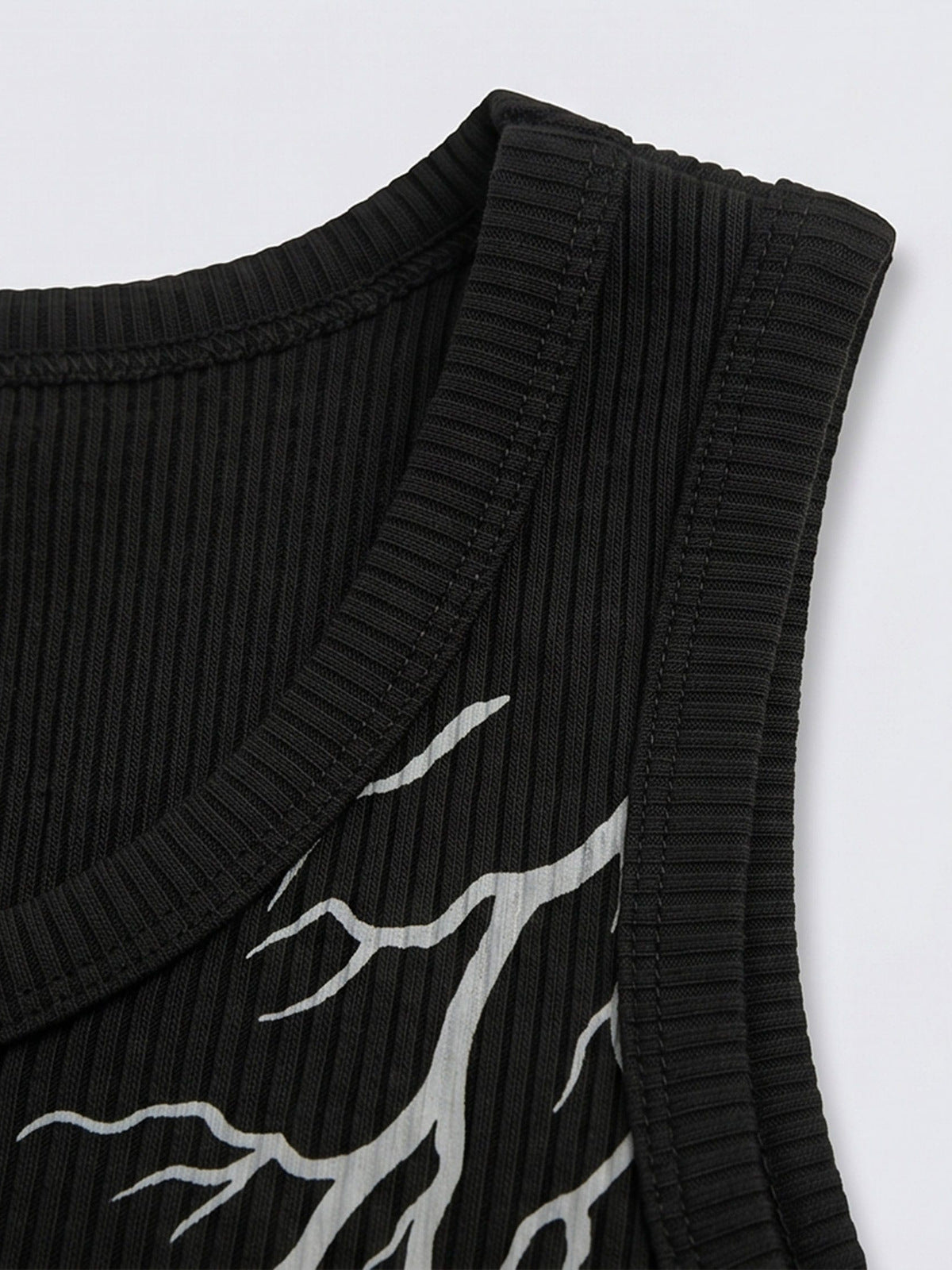 Bolt graphic tank top – detail view | XoKool