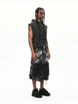 Jorts baggy rotos con bajo deshilachado – en modelo, lateral, gris oscuro | XoKool