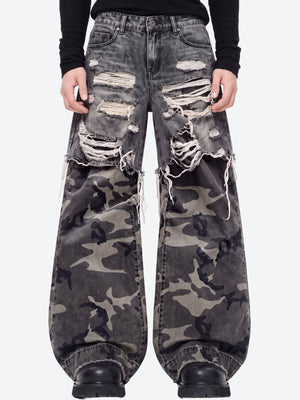 Grey Camo Jeans – on model front close-up | XoKool