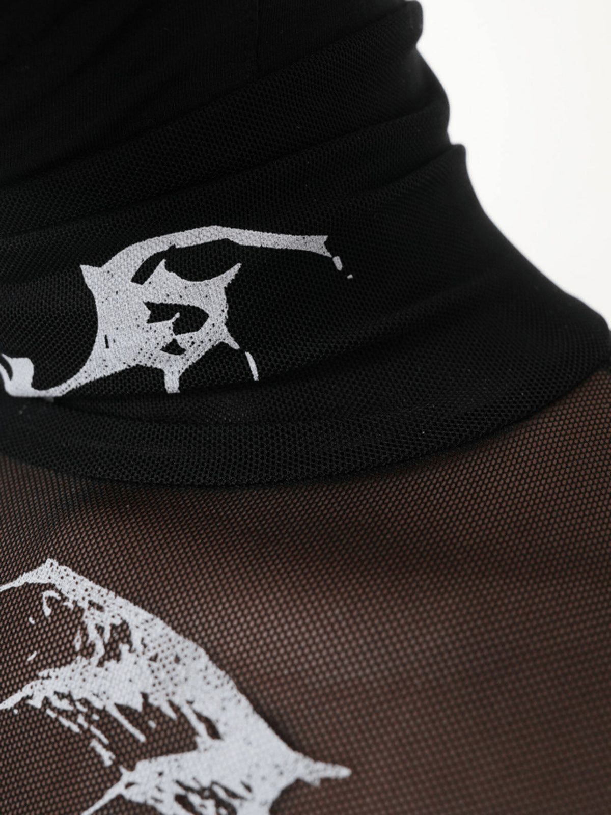 Mesh long sleeve top – neck print close-up | XoKool