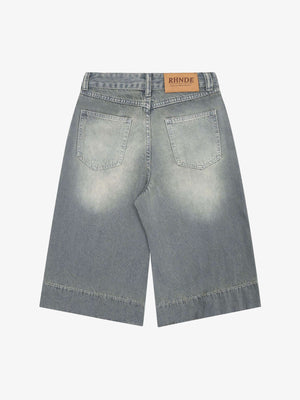 Baggy Jorts in heller Waschung mit Whiskering – Rückseite flach | XoKool