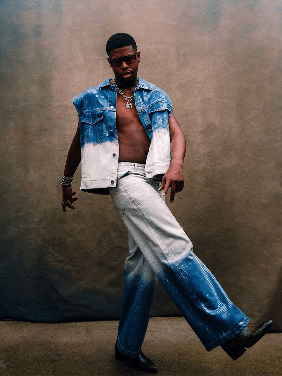 Ombre sequin jeans – on model, pose | XoKool