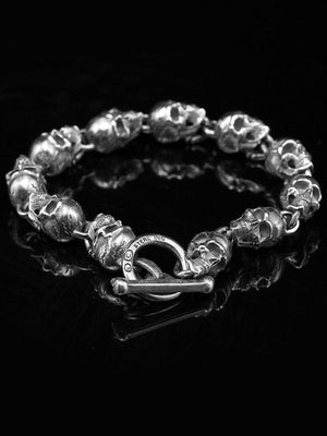 Skull Link Bracelet with Toggle Clasp – bracelet on black, toggle | XoKool