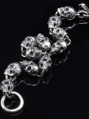 Skull bracelet – skull links close-up with ring | XoKool
