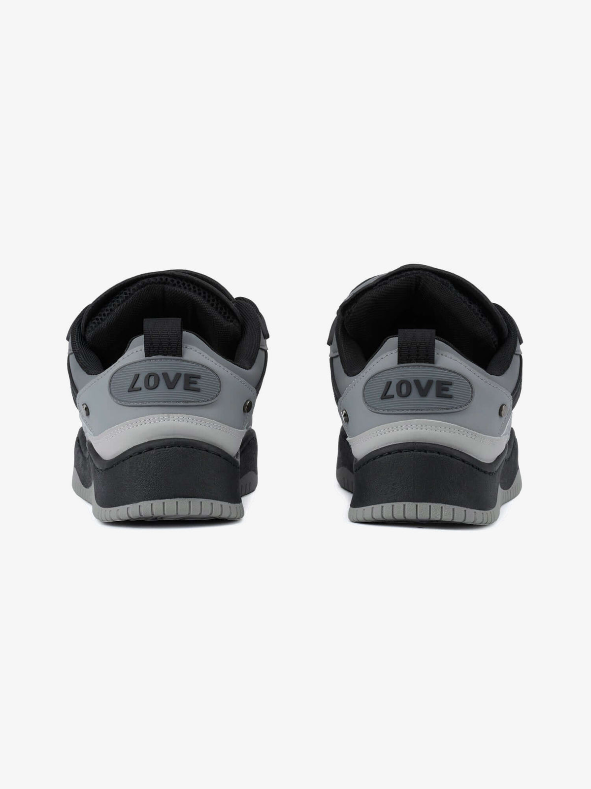 Letter patch skate shoes – detail view | XoKool