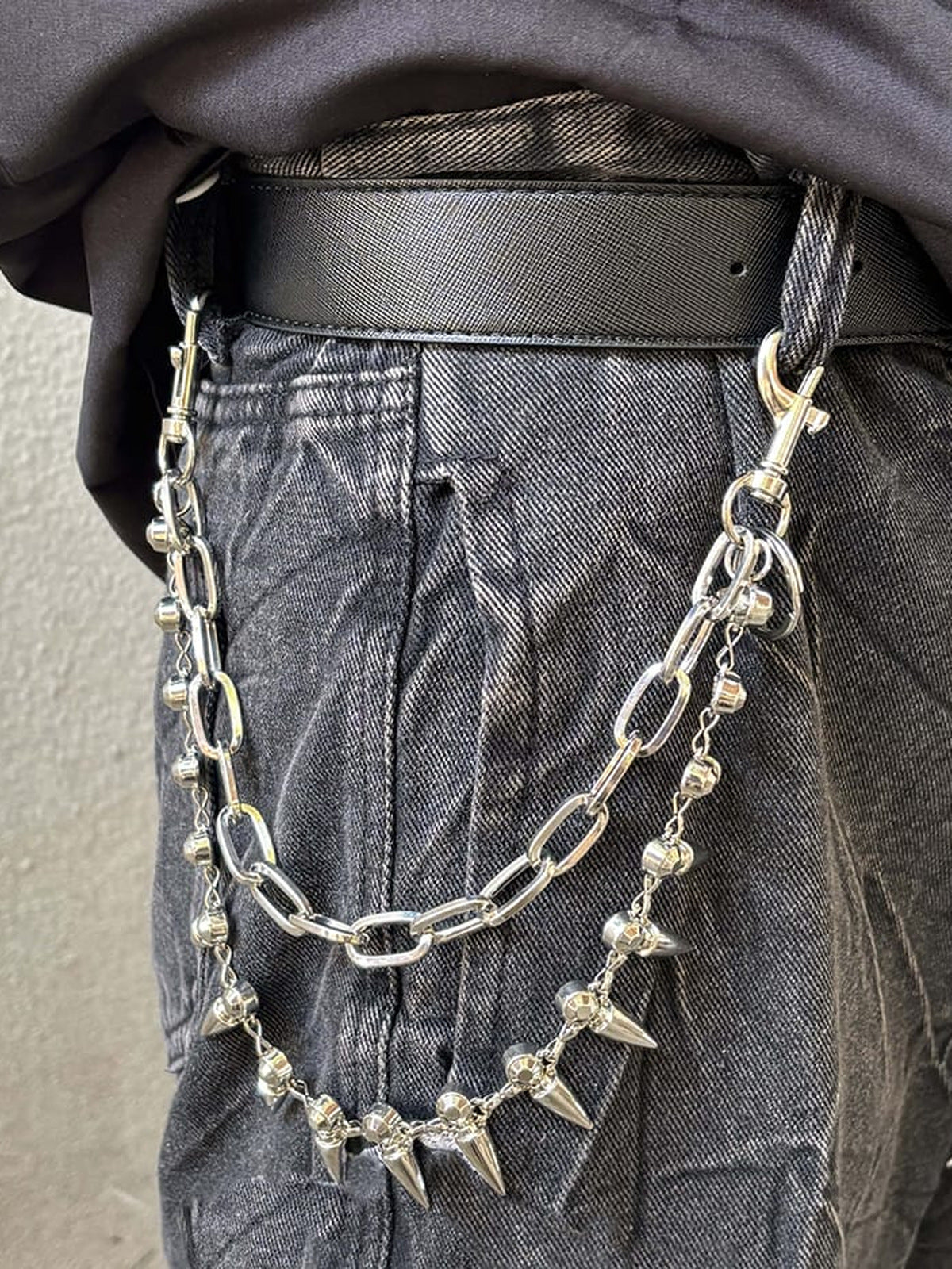 Collar de doble cadena con pinchos y cadena para pantalones – usada como cadena para pantalones sobre jeans | XoKool