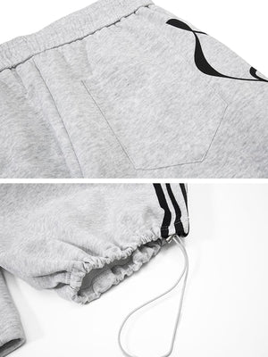 Gestreifte Jogginghose – Grau, Nahaufnahme Tasche und Saum-Kordel | XoKool