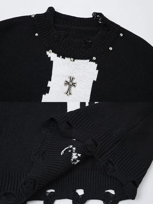 Suéter con cruz y tachuelas – negro, detalle del cuello y el bajo con tachuelas | XoKool