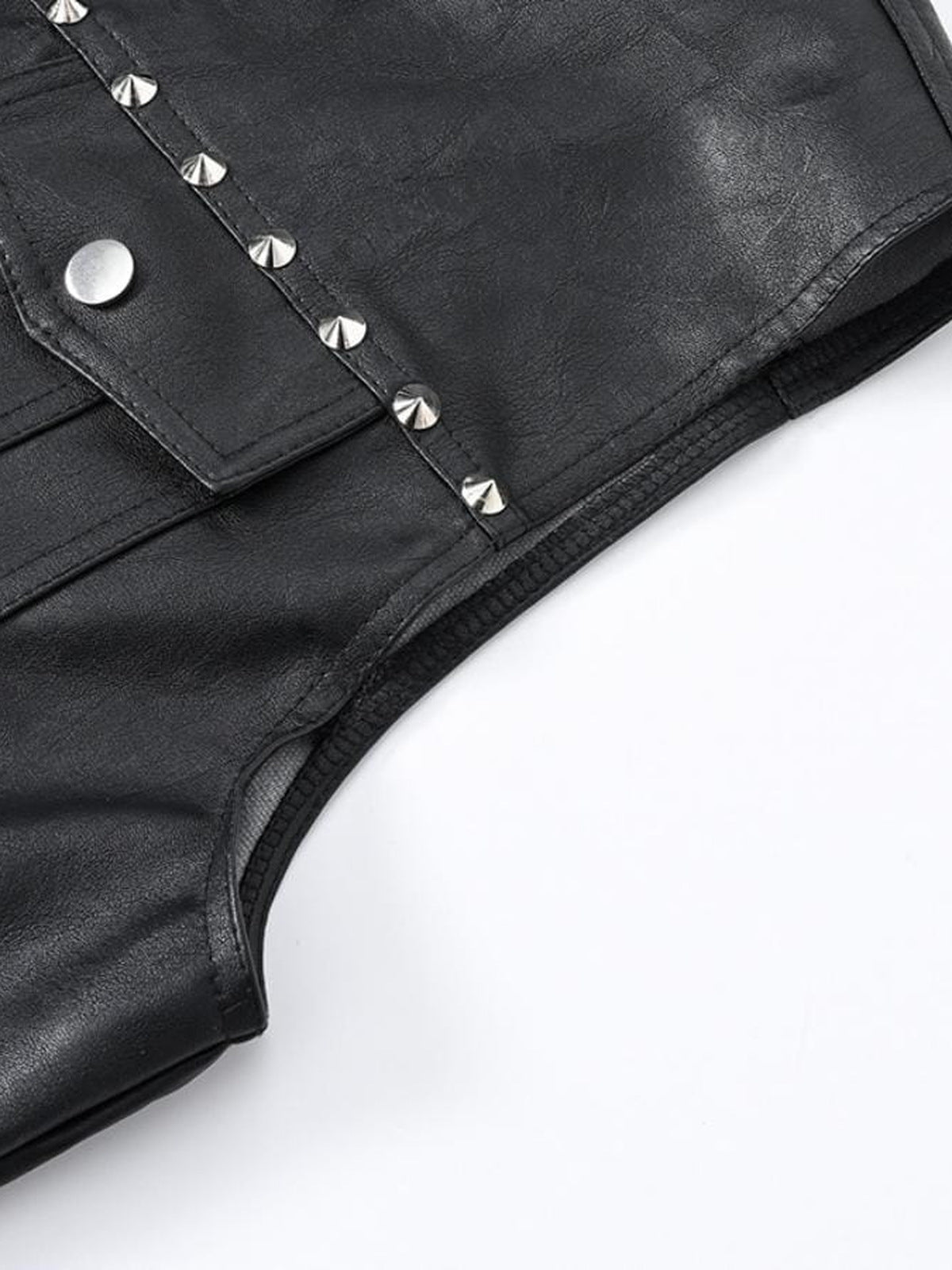 Chaleco biker con tachuelas – detalle de la sisa y las tachuelas | XoKool
