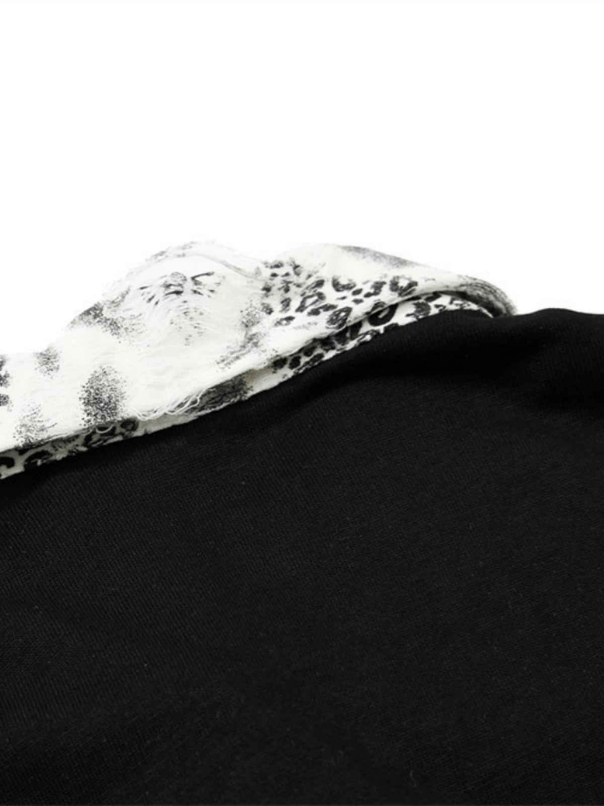 Polo con tachas – detalle del cuello | XoKool