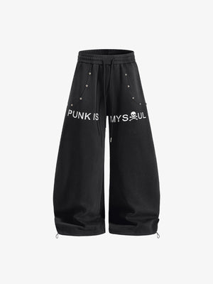 Barrel Leg Jogginghose mit Nieten und Totenkopf-Print – Schwarz, Vorderseite flach | XoKool