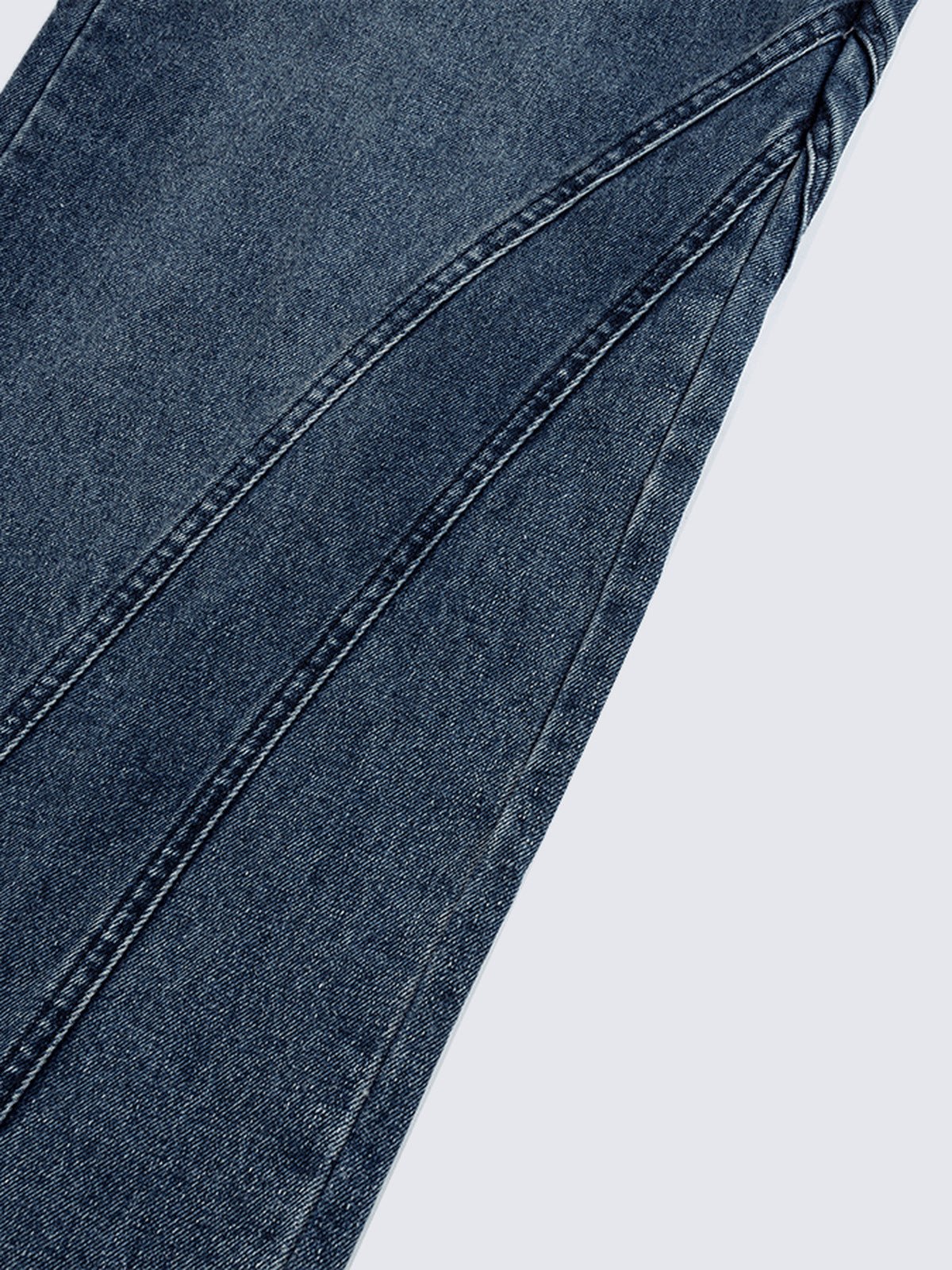 Wide Leg Jeans mit Nieten – Nahaufnahme der Beinnaht | XoKool