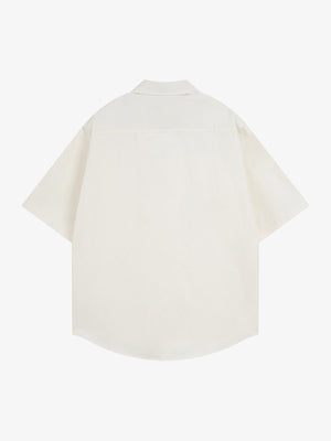 Camisa boxy de manga corta con botones y estampado del número 56 – Crema, vista trasera | XoKool