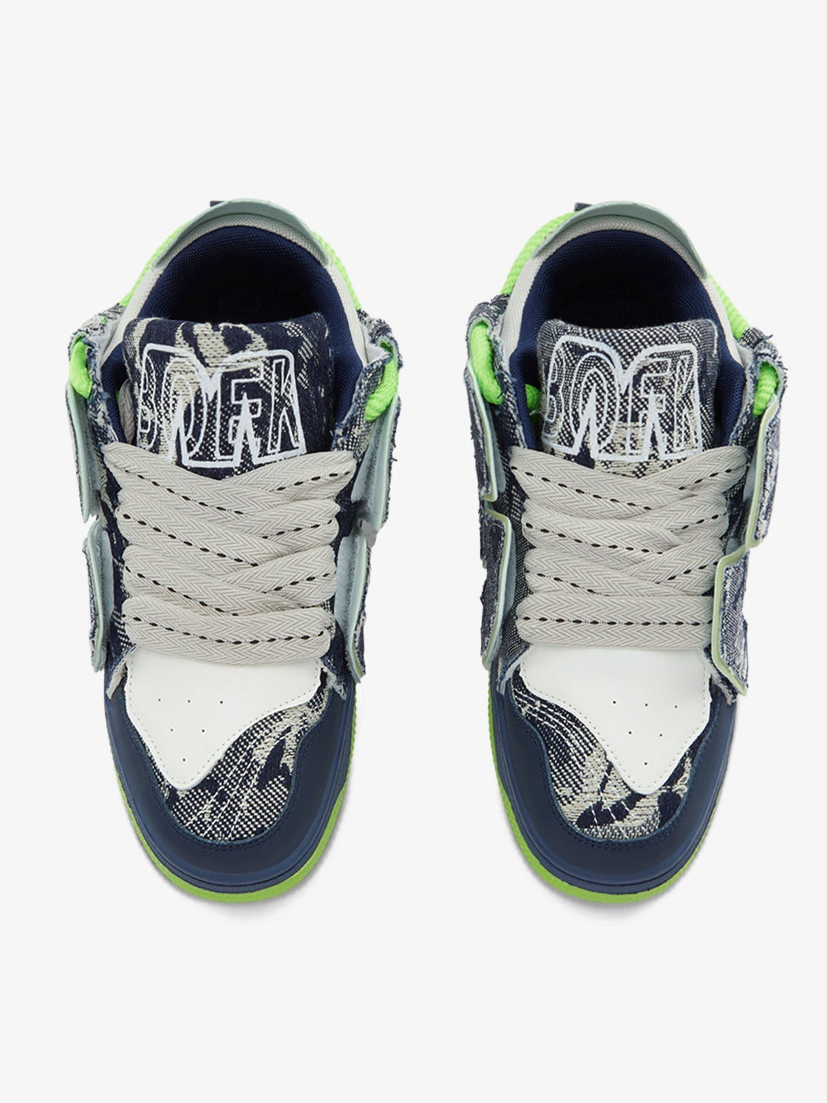 Skate Sneakers mit Buchstaben – Detailansicht | XoKool