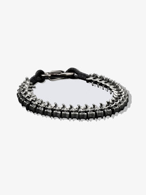 Pulsera de espina con eslabones de vértebras – vista del producto en plano | XoKool