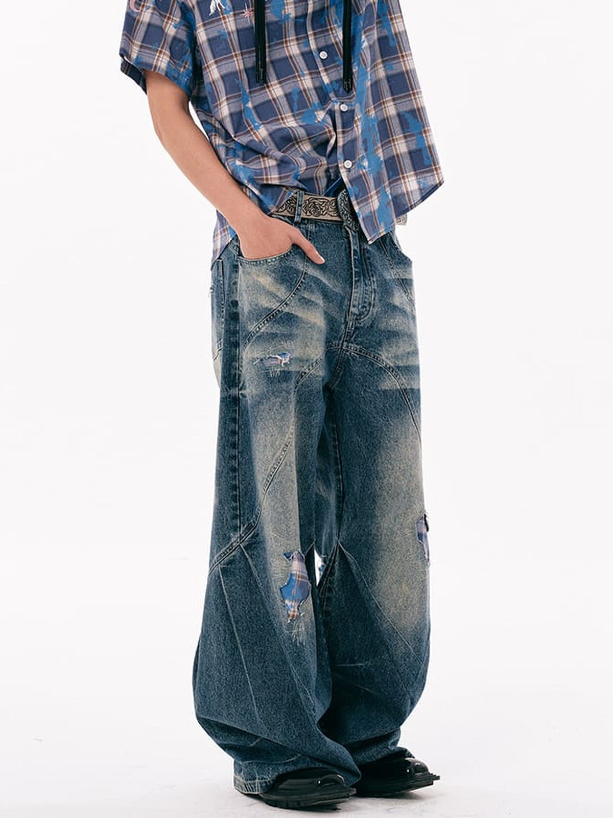 Vintage Flare Jeans – on model front | XoKool
