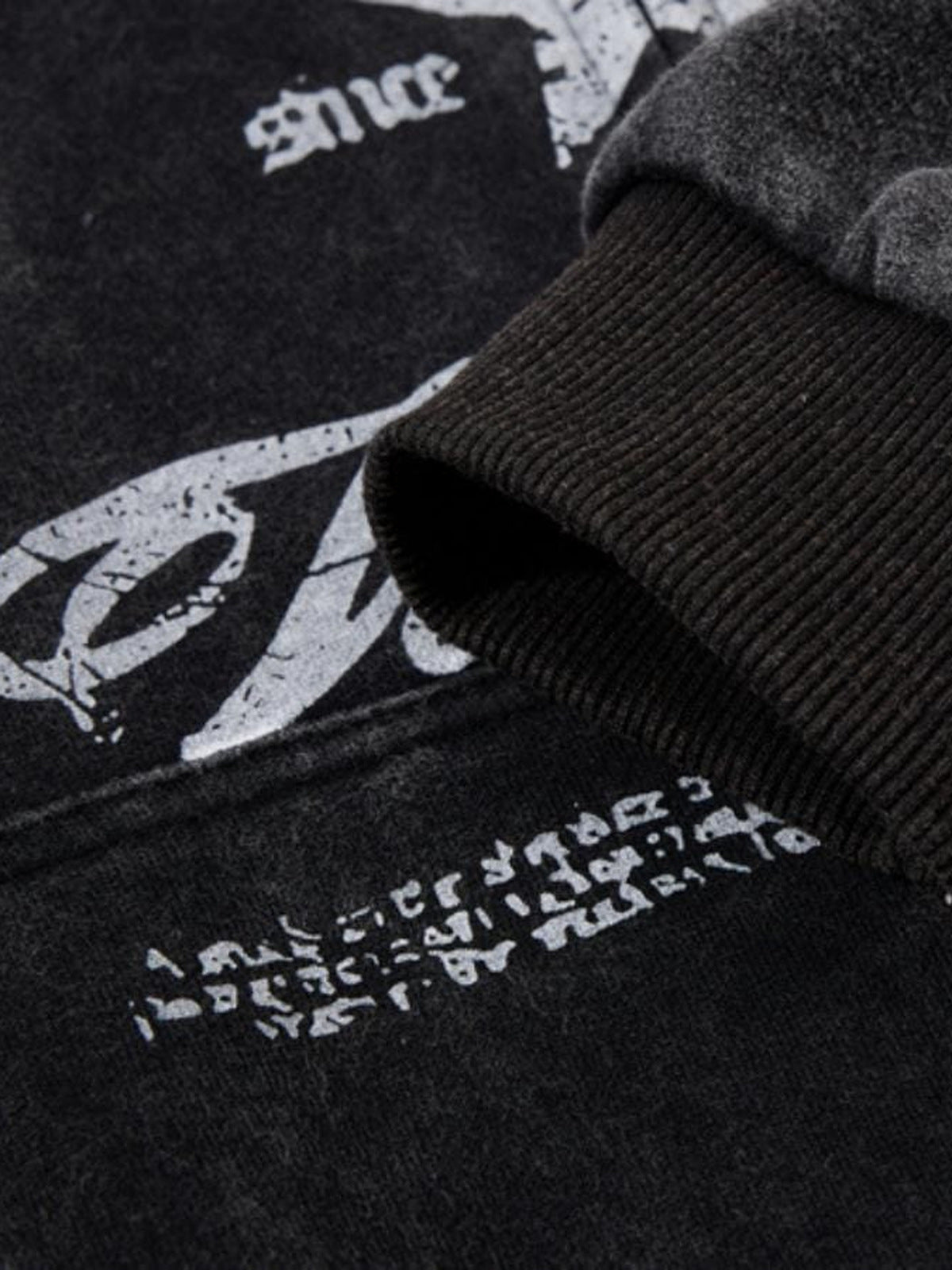 Lettering zip up hoodie – Print and cuff close-up | XoKool