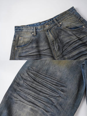 Jeans barrel con lavado vintage y efecto arrugado – detalle del bolsillo y las arrugas | XoKool