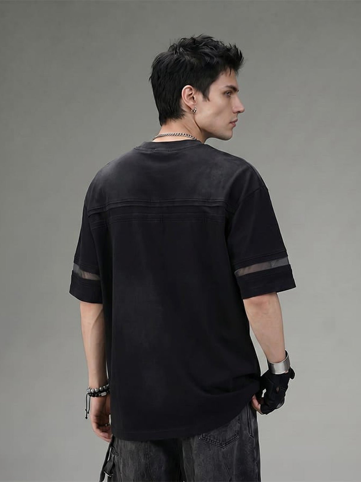 Contrast panel boxy tee – Washed Black, on model, back | XoKool