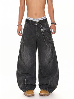 Washed Baggy Cargohose mit Reißverschluss am Saum – Schwarz, am Model von vorn | XoKool