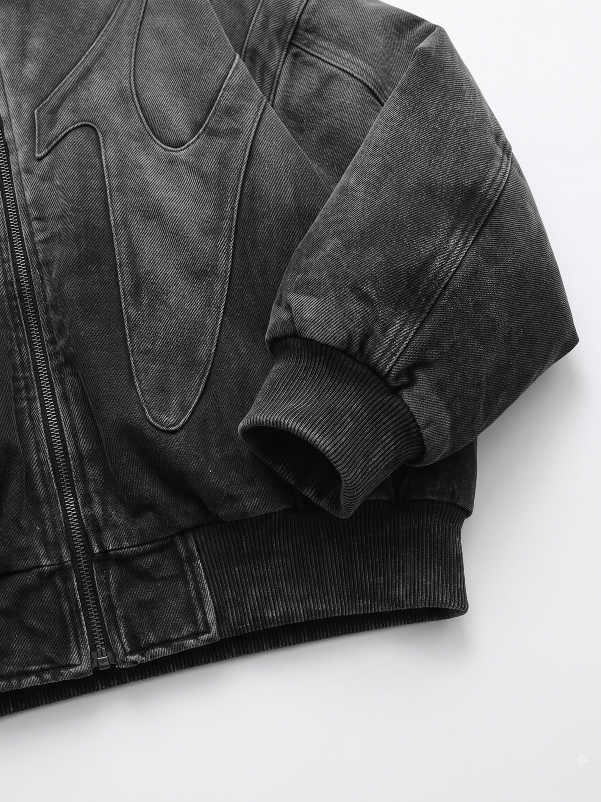Balaclava Bomberjacke – Nahaufnahme Ärmel und Saum | XoKool