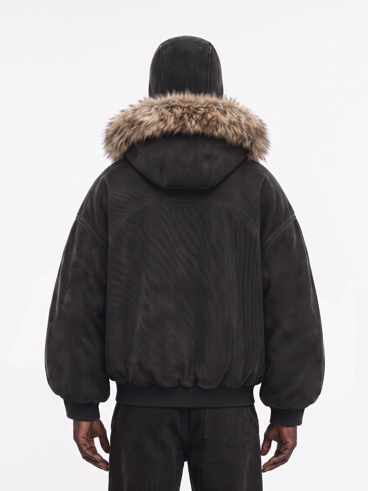 Washed Black Balaclava Jacke mit Kunstfellbesatz – am Model, Rückseite | XoKool