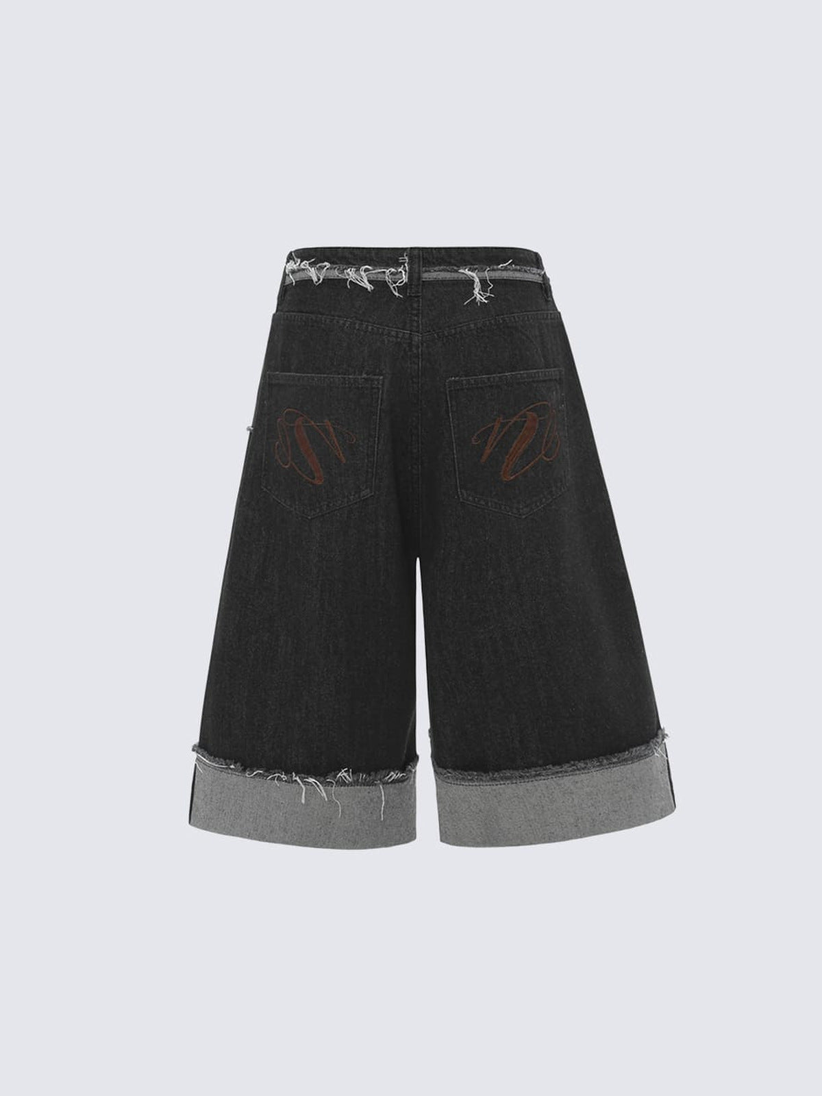 Schwarze Washed Jeansshorts mit Umschlag und Raw Edge – Rückseite flach | XoKool