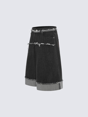 Schwarze Washed Jeansshorts mit Umschlag und Raw Edge – Seitenansicht flach | XoKool