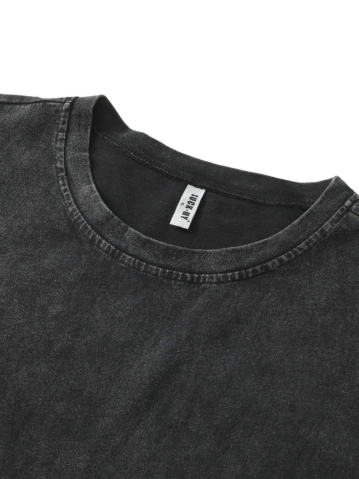 Camiseta sin mangas gótica – detalle del escote | XoKool