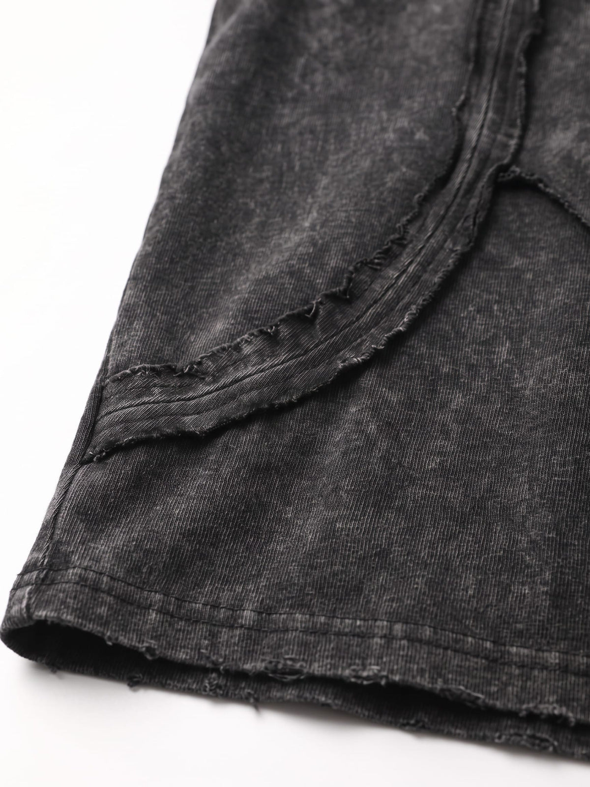 Washed Tanktop – Detailansicht der offenen Saumnaht | XoKool