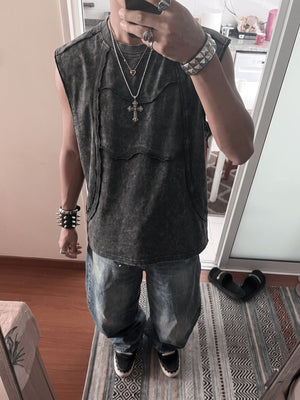 Ärmelloses Shirt in Washed Black mit offenen Nähten – Spiegelselfie, vorne | XoKool