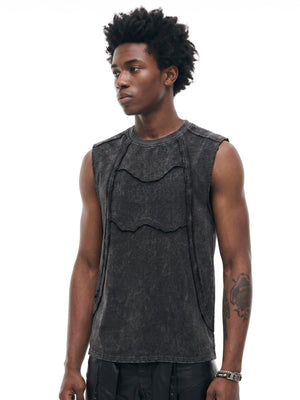 Washed Tanktop – am Model, seitlich von vorne | XoKool