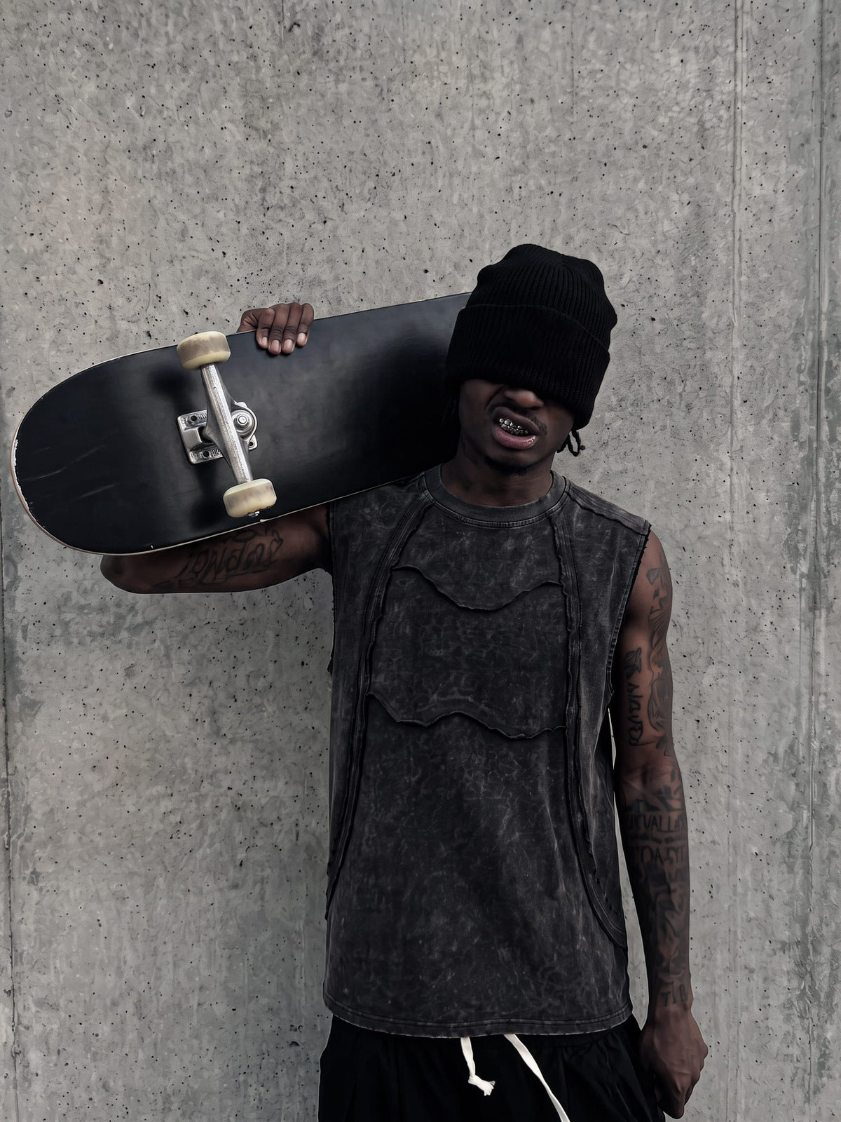 Washed Tanktop – Streetfoto mit Skateboard | XoKool