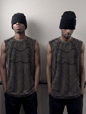 Ärmelloses Shirt in Washed Black mit offenen Nähten – zwei Models, vorne | XoKool