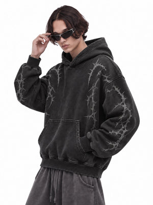 Dornen-Hoodie – am Model (Mann), Vorderseite | XoKool