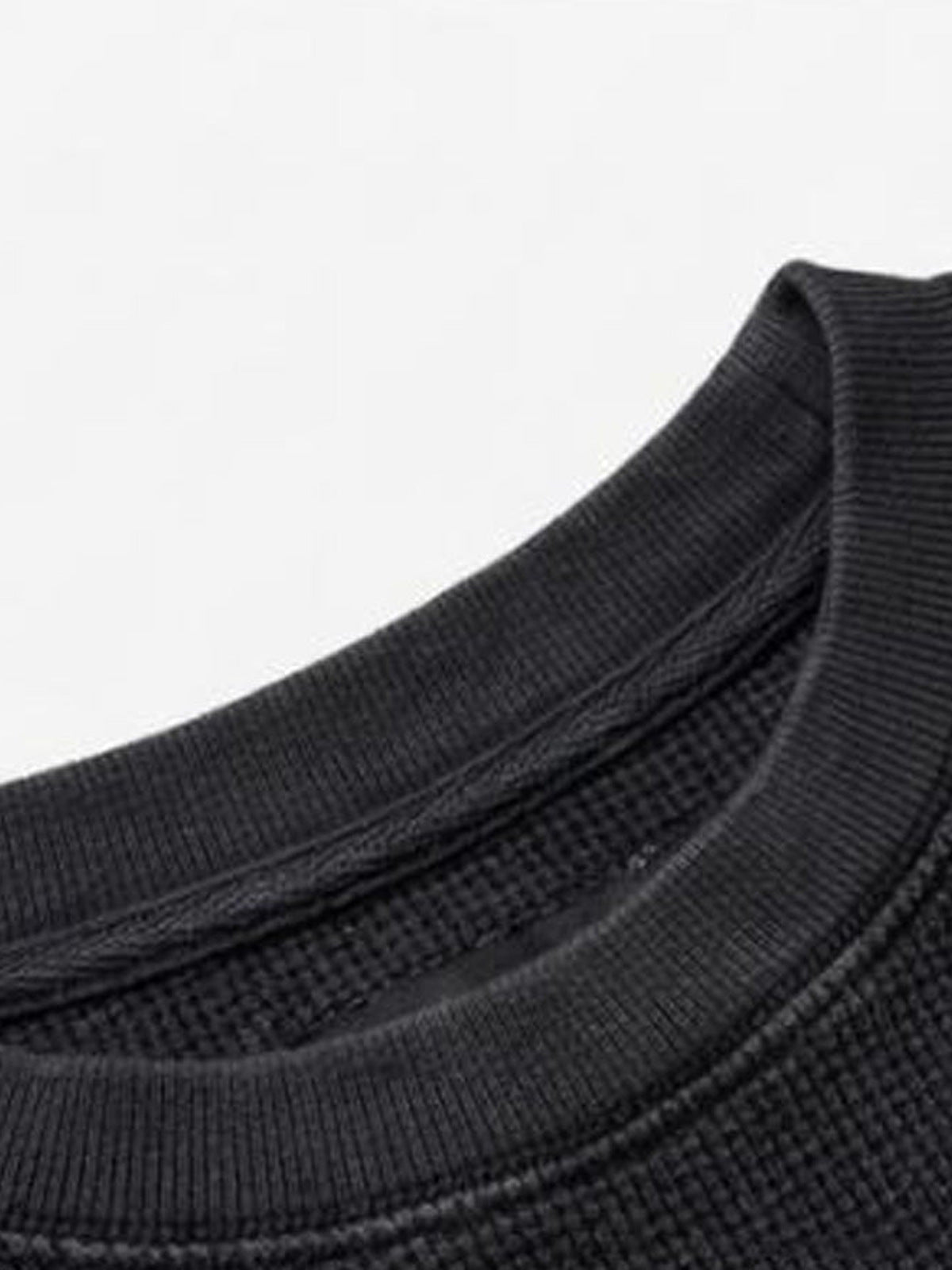 Waffel Longsleeve – Nahaufnahme Halsbündchen | XoKool