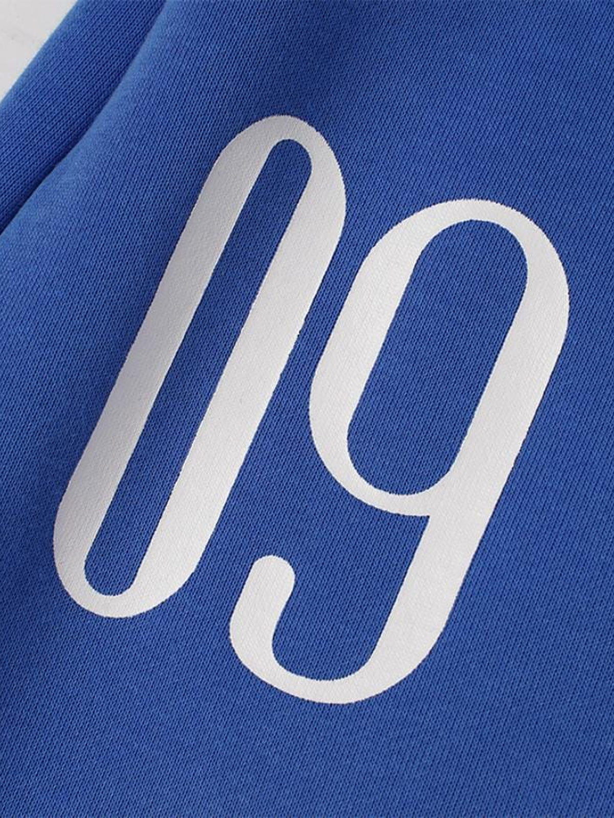 Jogginghose mit Print – Blau, Zahlenprint im Detail | XoKool