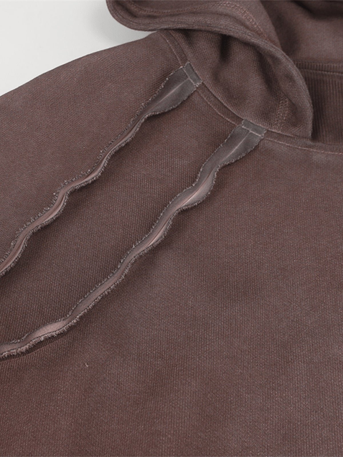 Washed hoodie – shoulder seam close-up | XoKool