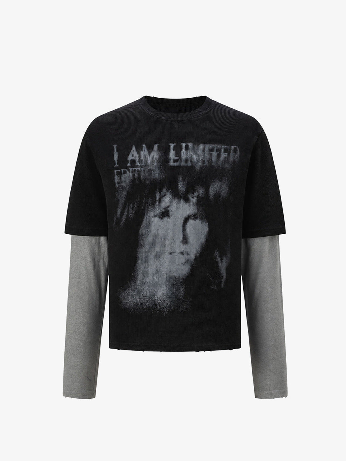 Camiseta de doble manga con efecto lavado y estampado de retrato – negra, frente en plano | XoKool