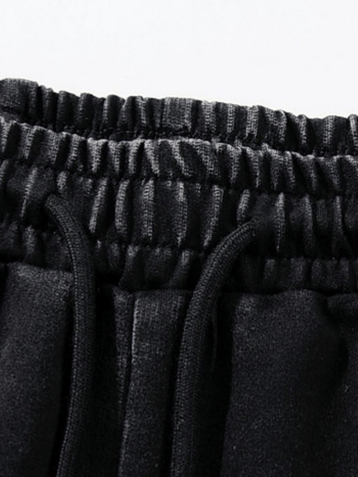 Thorn print sweat shorts – waistband close-up | XoKool