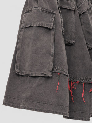 Graue Cargo Shorts – Cargotasche und Fransen, Detailansicht | XoKool