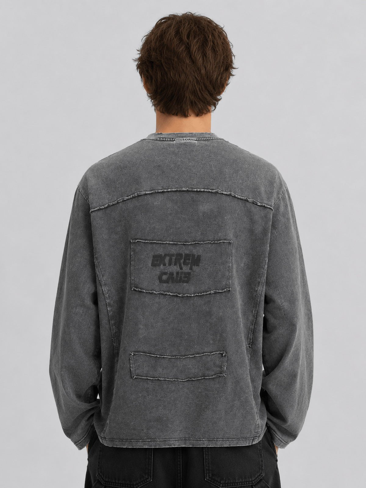 Raw seam long sleeve shirt – Grey, on model back | XoKool