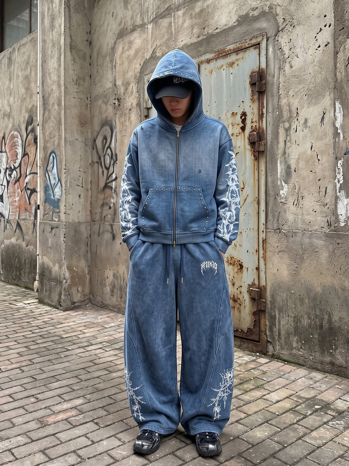 Thorn zip up hoodie – Blue, street photo full outfit | XoKool