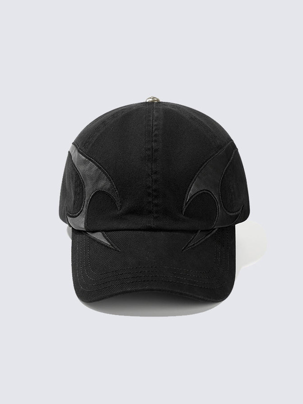 Gorra con llama tribal – Negro, vista frontal | XoKool