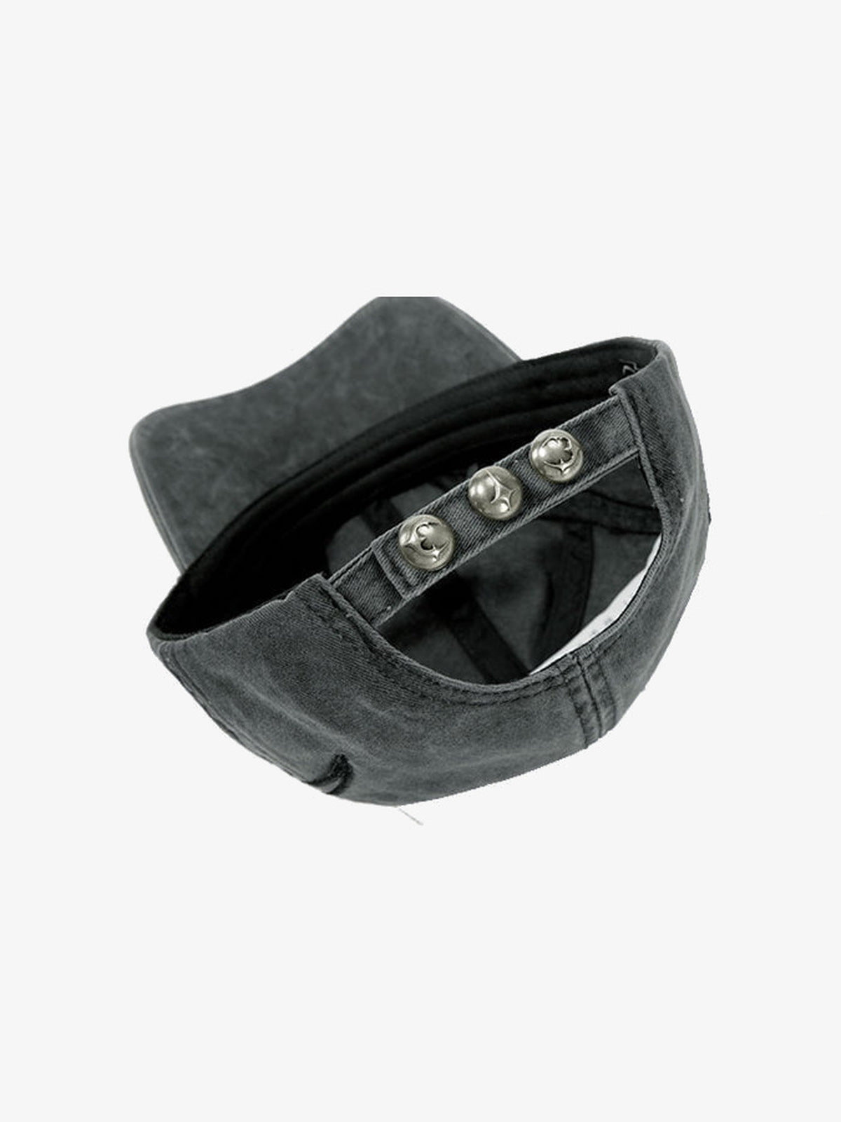 Gorra de llamas tribales – gris, detalle del cierre trasero | XoKool