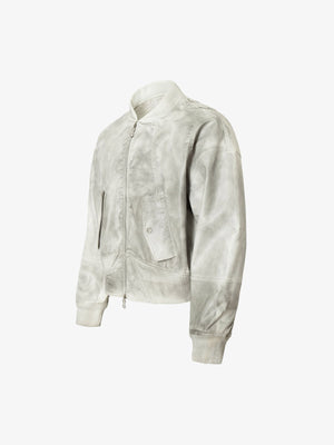 Off-White Distressed Bomberjacke aus Kunstleder – vordere Winkelansicht | XoKool
